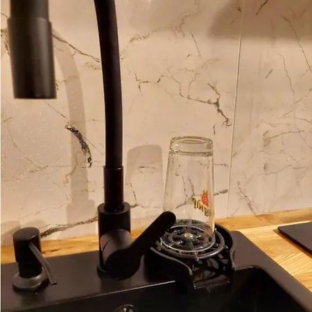 アパート Z Antresola レダ